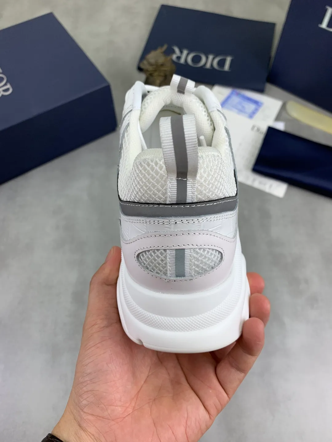 Men's shoes 💰P480 new style 💰new color high quality🔥🔥🔥, Dior [Dior] official website newly released 1:1 copy, the shoe body is made of imported original fine and breathable cloth and selected first-layer cowhide ➕original fine mesh lining insole, perfect shape and top quality 🙈rubber foam combination outsole is super light and wear-resistant👣, super hot style Code number: 38-45 (46 47 customized)